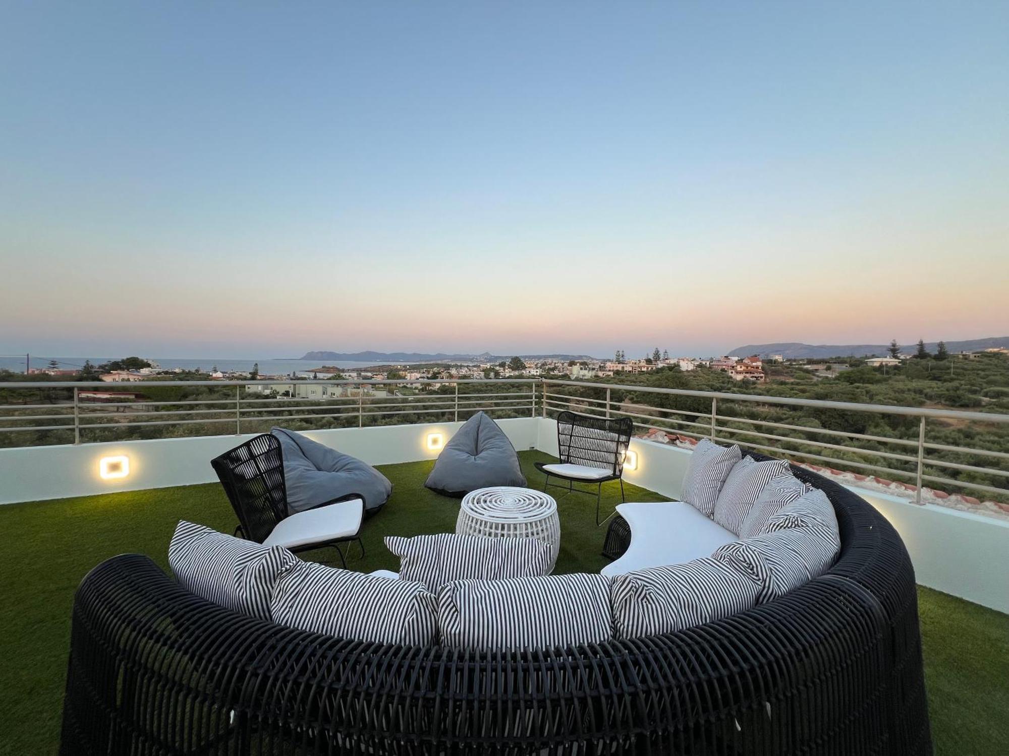 Apartment Joyful By 8essentially *
